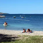 With Parking Space Sutivan, Brac - 5654 Lägenhet *