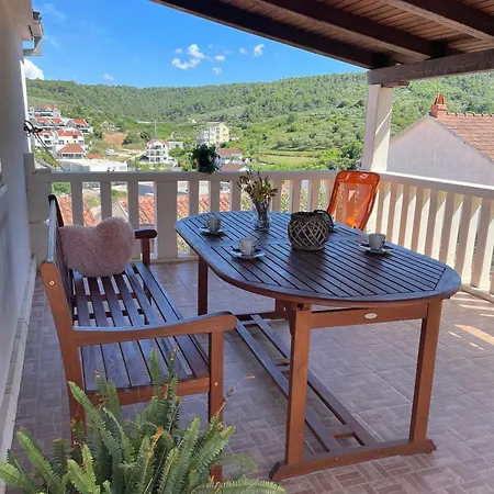 With Parking Space Sutivan, Brac - 5654 Apartmán *