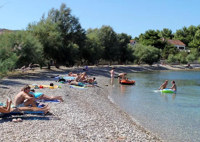 Apartment With Parking Space Sutivan, Brac - 5654 Sutivan